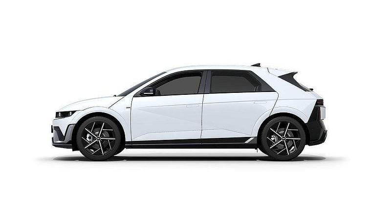 Vit Ny 2025 Hyundai Ioniq 5 N Line SUV | 706 700 kr (Marknadspris) - Bild 1/1