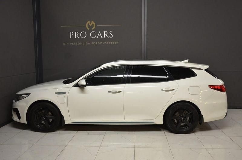 Begagnad Kia Optima 205 HK (150 kW) 2019 Vit Kombi