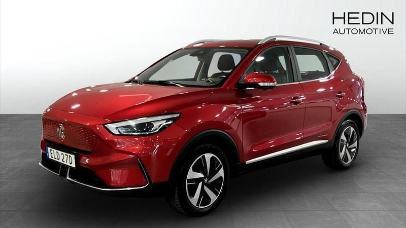 Röd (red) Begagnad 2022 MG ZS Luxury Sedan | 244 900 kr (Bra pris) - Bild 1/4