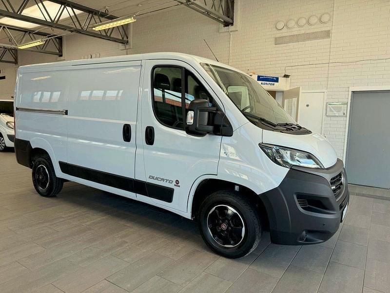 Vit Begagnad 2021 Fiat Ducato Van | 219 900 kr (Marknadspris) - Bild 1/4