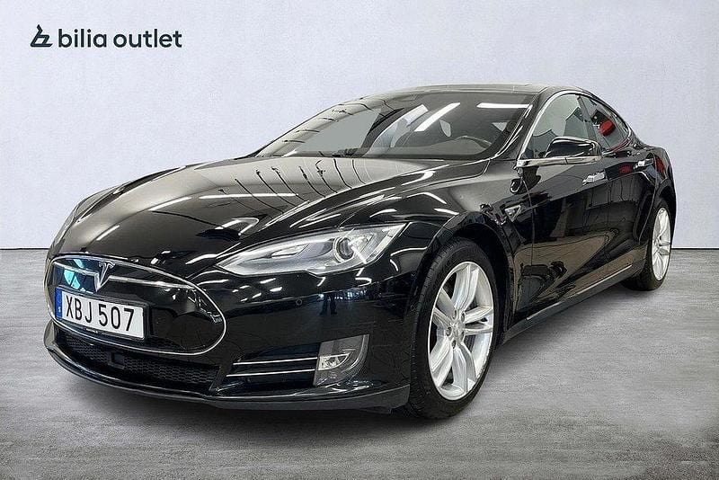 Svart Begagnad 2016 Tesla Model S Sedan | 199 900 kr (Superpris) - Bild 1/3