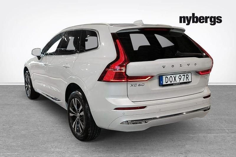Begagnad Volvo XC60 Core 355 HK (261 kW) 2024 Vit SUV