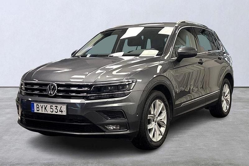 Silver Begagnad 2018 VW Tiguan SUV | 205 000 kr (Bra pris) - Bild 1/4
