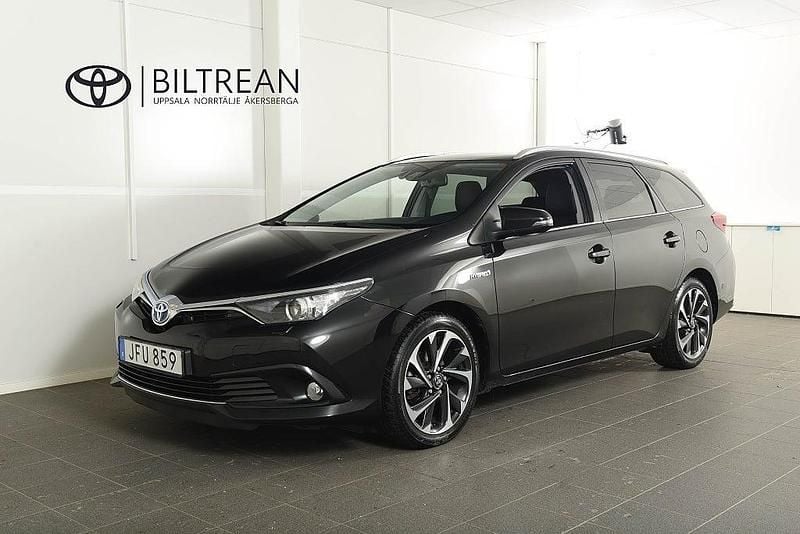 Svart Begagnad 2017 Toyota Auris Hybrid Active Kombi | 189 900 kr (Marknadspris) - Bild 1/4