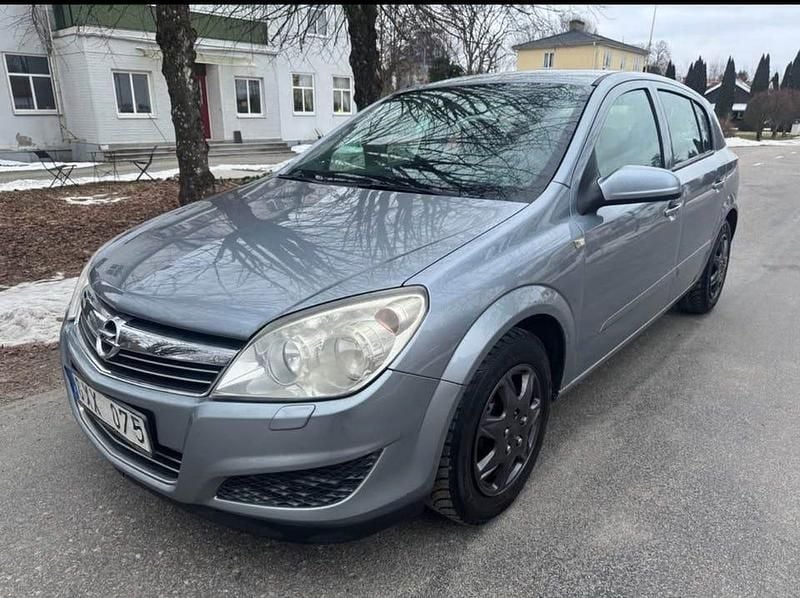 Begagnad Opel Astra 105 HK (77 kW) 2007