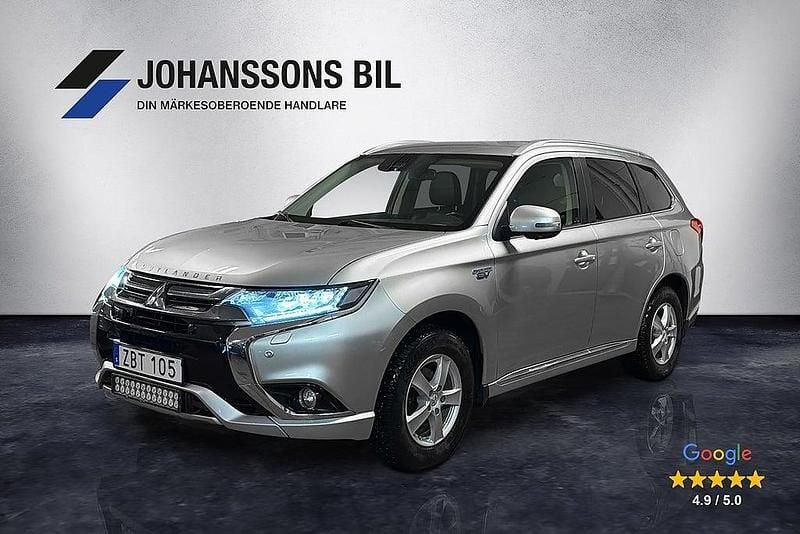 Silver Begagnad 2017 Mitsubishi Outlander P-HEV SUV | 179 900 kr (Marknadspris) - Bild 1/4