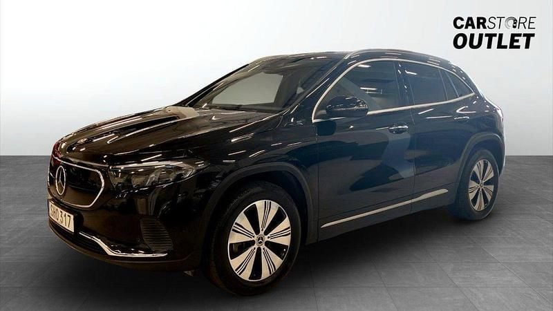Svart Begagnad 2022 Mercedes EQA300 SUV | 349 900 kr (Bra pris) - Bild 1/4