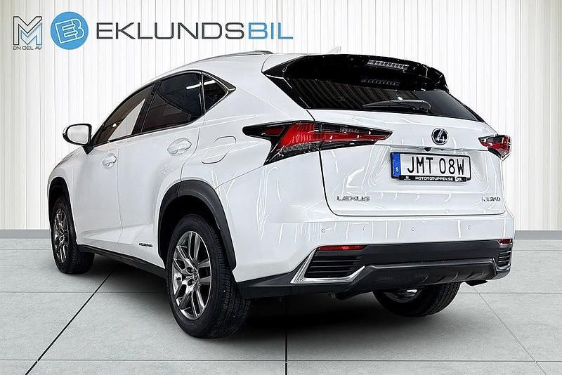Begagnad Lexus NX300h Executive Line 197 HK (144 kW) 2019 Vit SUV