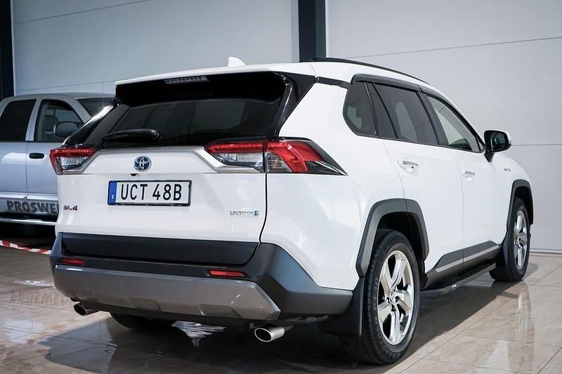 Begagnad Toyota RAV4 Hybrid Executive 222 HK (163 kW) 2019 Vit SUV