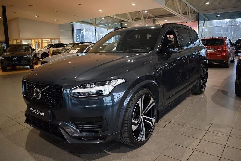 Grå Begagnad 2022 Volvo XC90 Pro SUV | 629 000 kr - Bild 1/4
