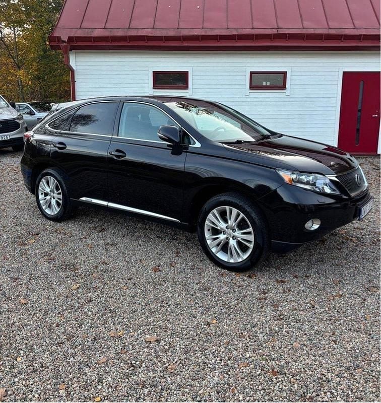 Svart Begagnad 2010 Lexus RX450h Luxury Line SUV | 117 000 kr (Marknadspris) - Bild 1/4