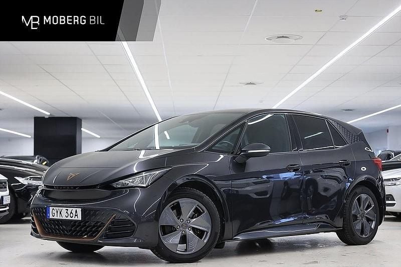 Grå Begagnad 2023 Cupra Born Halvkombi | 234 900 kr (Marknadspris) - Bild 1/2