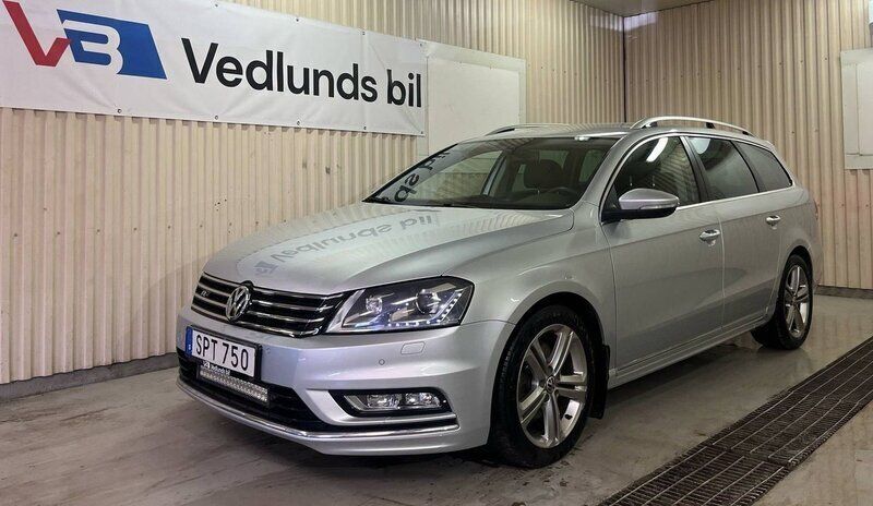 Silver Begagnad 2013 VW Passat R-line Kombi | 129 800 kr (Dyr) - Bild 1/4