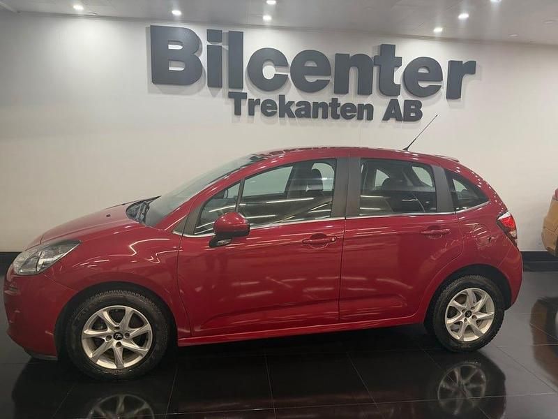Begagnad Citroën C3 PureTech 82 HK (60 kW) 2016 Röd Halvkombi
