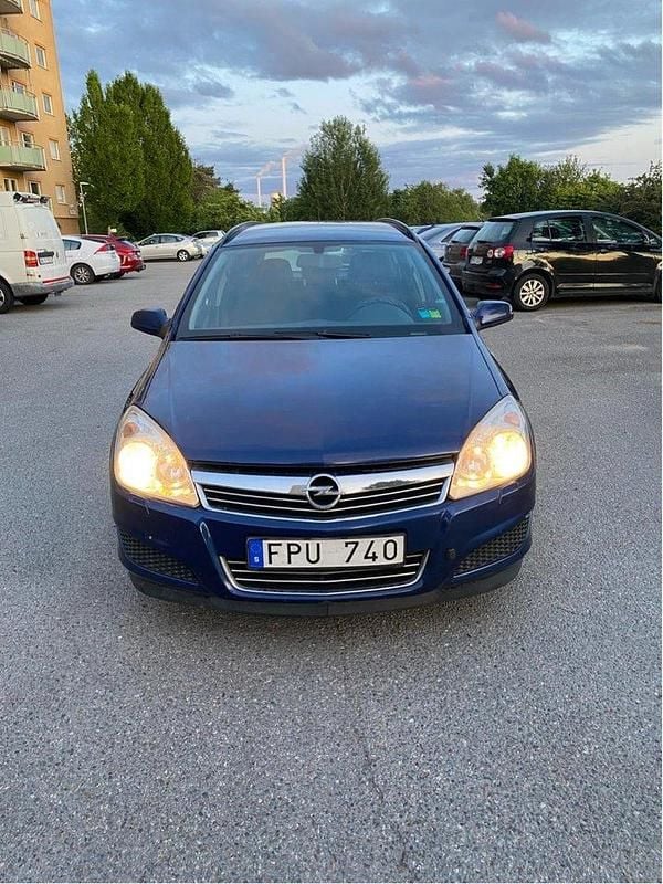 Blå Begagnad 2007 Opel Astra Kombi | 22 500 kr (Marknadspris) - Bild 1/4