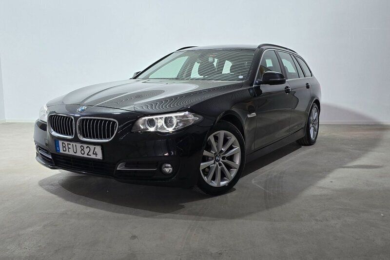 Svart Begagnad 2017 BMW 520 M Sport Kombi | 173 800 kr - Bild 1/3