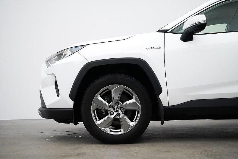 Begagnad Toyota RAV4 Hybrid 2019 Vit SUV