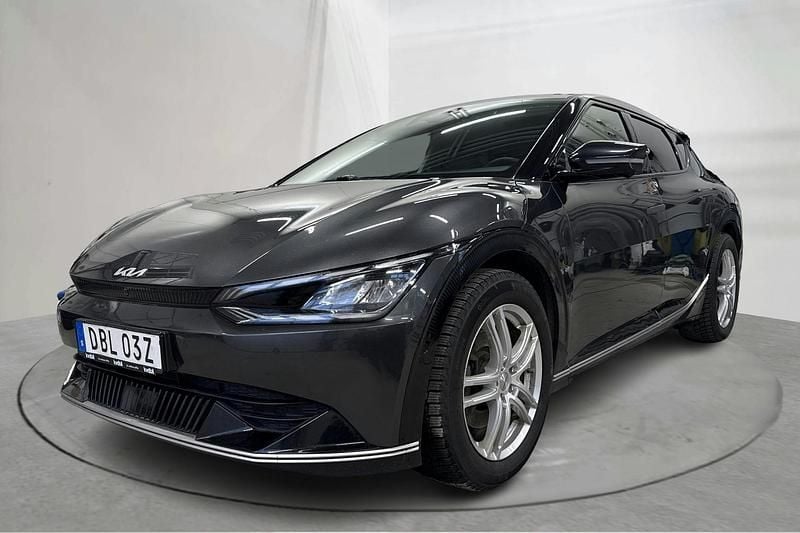 Begagnad Kia EV6 Plus 239 kW (325 HK) 2023 Grå SUV