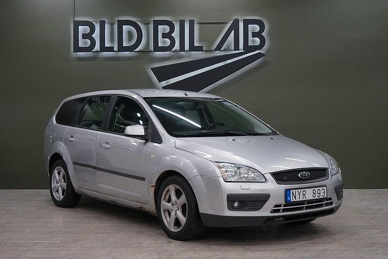 Silver Begagnad 2006 Ford Focus Kombi | 14 900 kr (Marknadspris) - Bild 1/4