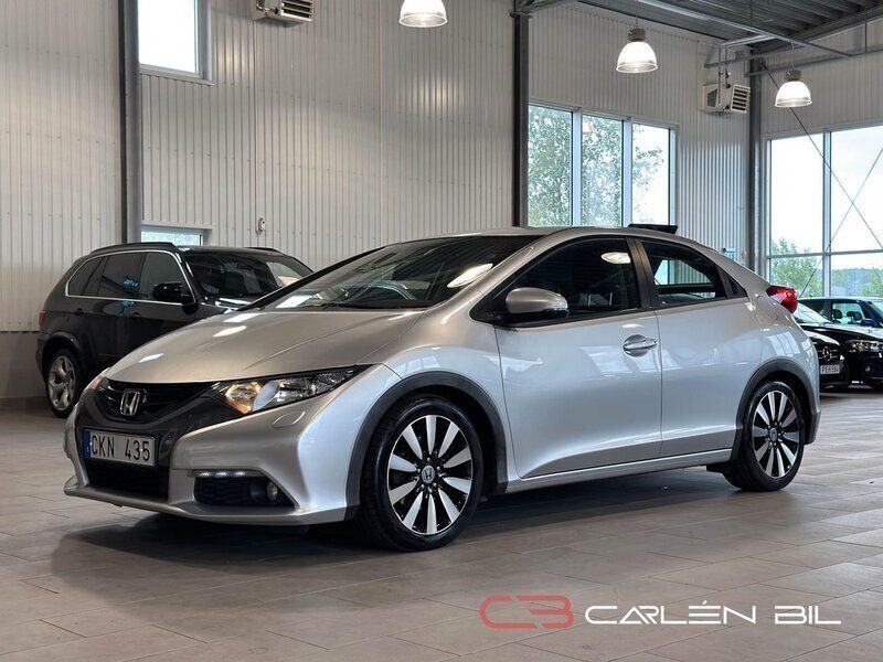 Silver Begagnad 2012 Honda Civic Sport Halvkombi | 119 900 kr (Marknadspris) - Bild 1/4