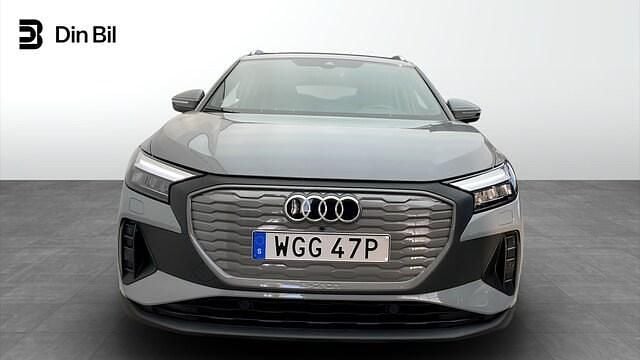 Begagnad Audi Q4 e-tron Proline 150 kW (204 HK) 2022 Grå SUV