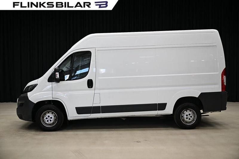 Vit Begagnad 2016 Peugeot Boxer Van | 118 750 kr - Bild 1/4