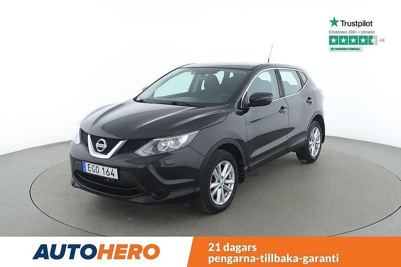 Svart Begagnad 2015 Nissan Qashqai SUV | 124 000 kr (Marknadspris) - Bild 1/4