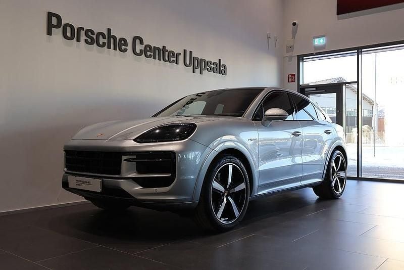 Begagnad Porsche Cayenne 305 HK (224 kW) 2023 Silver SUV