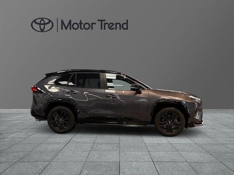 Begagnad Toyota RAV4 Style 310 HK (228 kW) 2025 Grå SUV