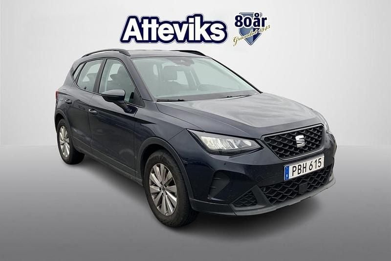 Blå Begagnad 2022 Seat Arona Style SUV | 194 900 kr (Marknadspris) - Bild 1/4