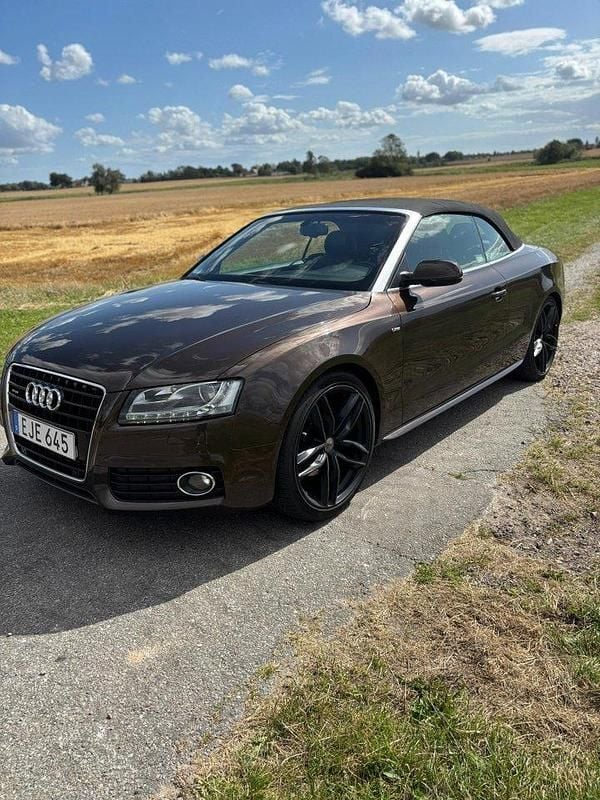 Brun Begagnad 2011 Audi A5 Cabriolet Cab | 195 000 kr (Superpris) - Bild 1/4
