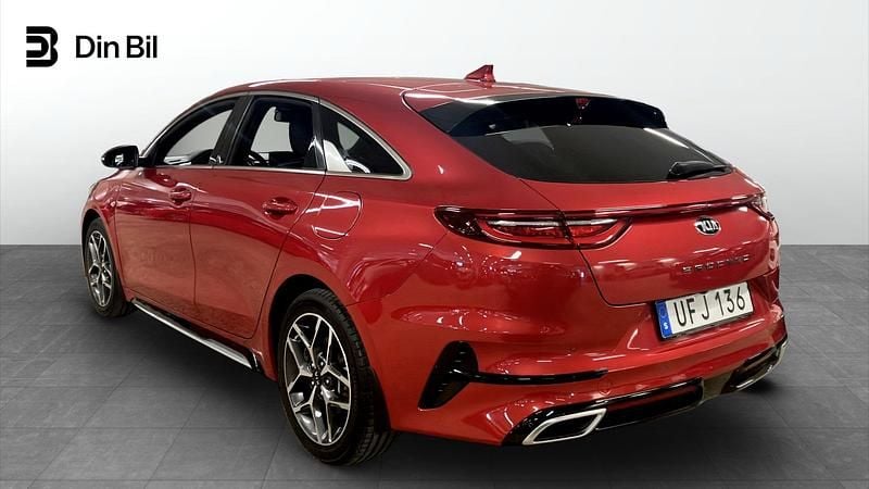 Begagnad Kia ProCeed 140 HK (102 kW) 2019 Röd Kombi