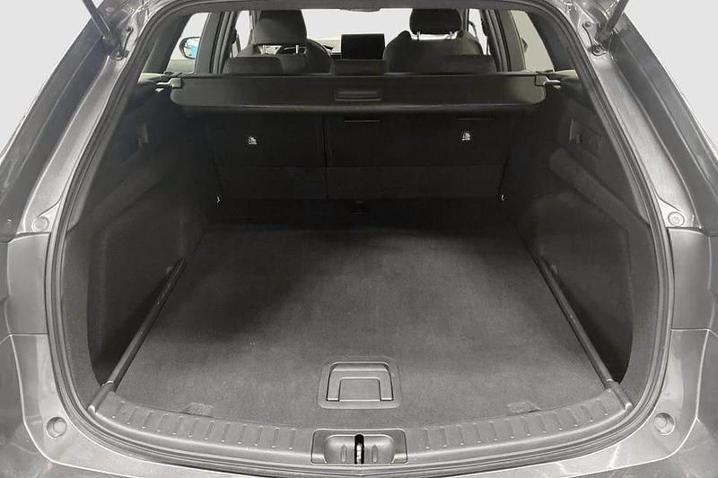 Begagnad Toyota Corolla Active 141 HK (103 kW) 2023 Grå Kombi