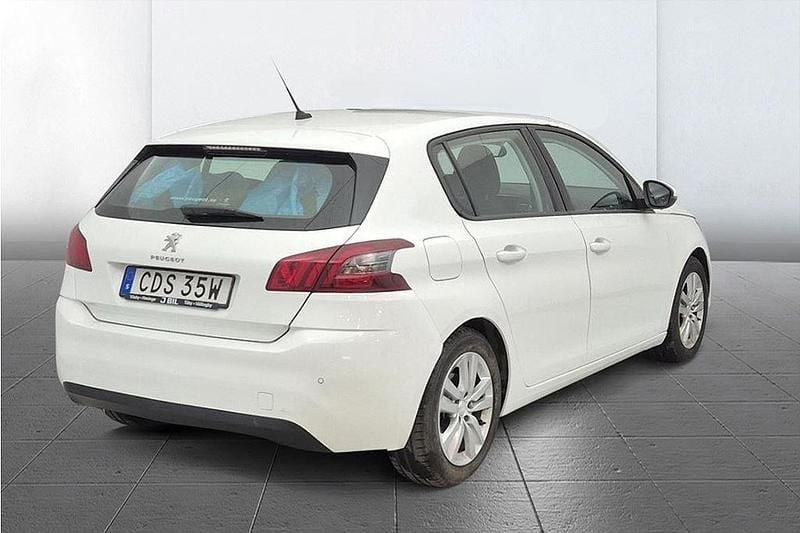 Vit Begagnad 2019 Peugeot 308 Active Halvkombi | 188 800 kr (Marknadspris) - Bild 1/3