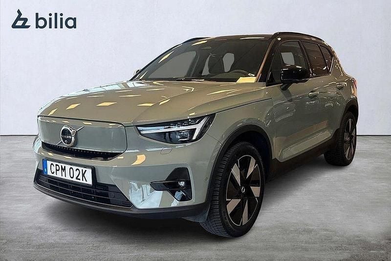 Grön Begagnad 2023 Volvo XC40 Ultimate SUV | 449 900 kr - Bild 1/3