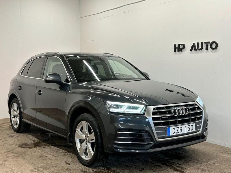Grå Begagnad 2017 Audi Q5 Sport SUV | 239 900 kr (Marknadspris) - Bild 1/4