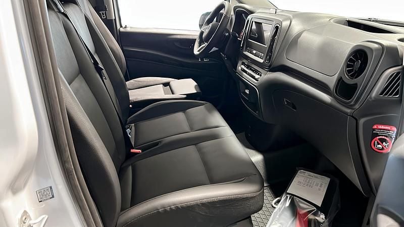 Ny Mercedes Vito 136 HK (100 kW) 2025 Svart Van