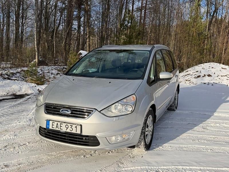 Begagnad Ford Galaxy 115 HK (84 kW) 2015 Minibuss