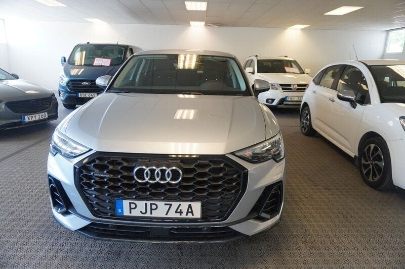 Silver Begagnad 2020 Audi Q3 Sportback Proline SUV | 349 000 kr (Bra pris) - Bild 1/4