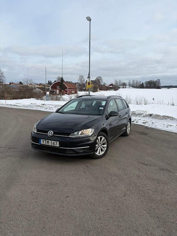 Begagnad VW Golf VII 110 HK (80 kW) 2018