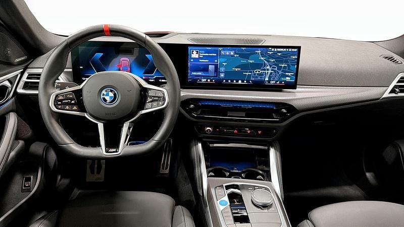 Begagnad BMW i4 Comfort Edition 442 kW (601 HK) 2025 Röd Sedan