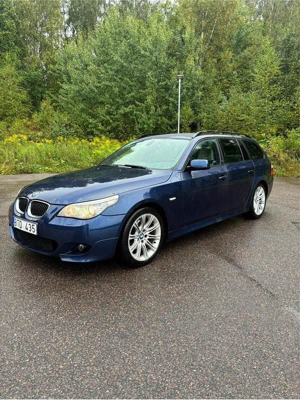Blå Begagnad 2009 BMW 525 M Sport Kombi | 52 000 kr (Bra pris) - Bild 1/4