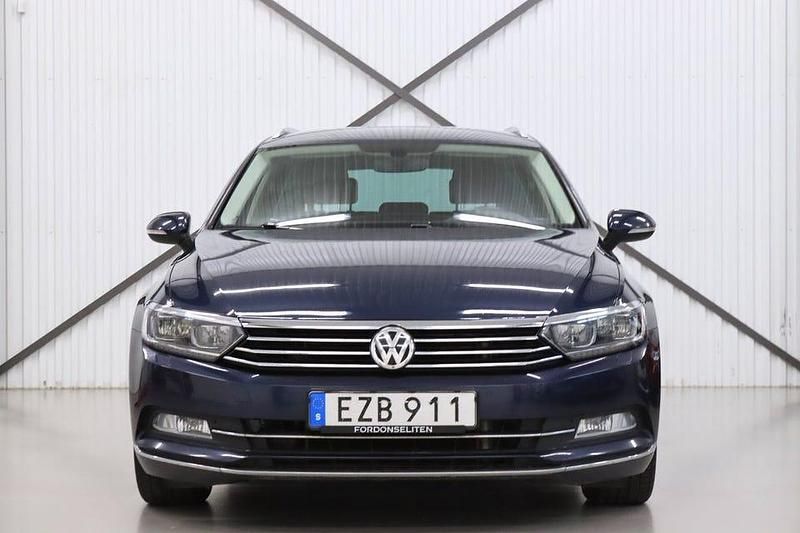Begagnad VW Passat 190 HK (139 kW) 2015 Mörkblå Kombi
