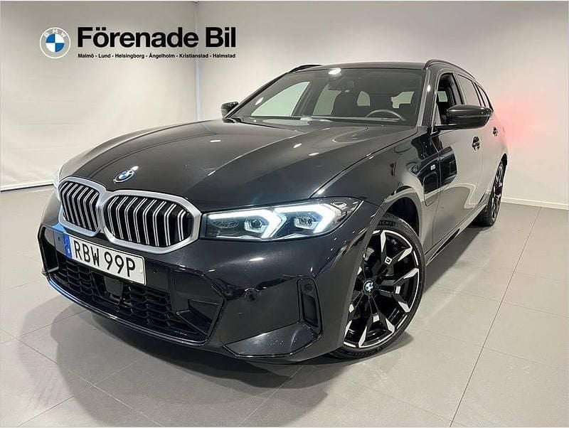 Svart Begagnad 2025 BMW 330 M Sport Kombi | 539 000 kr - Bild 1/4