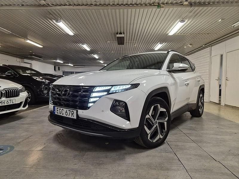Vit Begagnad 2021 Hyundai Tucson SUV | 299 000 kr (Marknadspris) - Bild 1/4