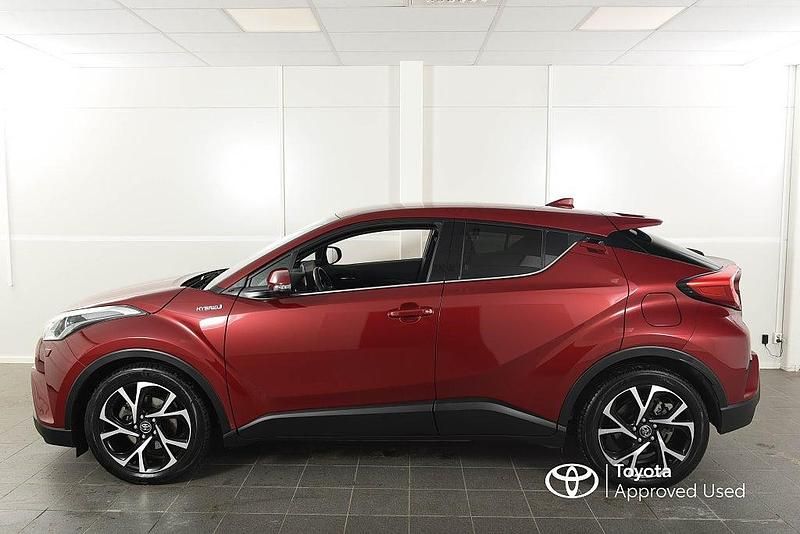 Begagnad Toyota C-HR Edition 122 HK (89 kW) 2018 Röd SUV