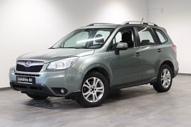 Ljusgrön Begagnad 2014 Subaru Forester SUV | 119 000 kr (Marknadspris) - Bild 1/4