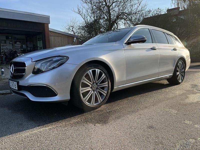 Begagnad 2019 Mercedes E220 Kombi | 315 000 kr - Bild 1/4