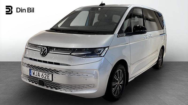Begagnad VW Multivan Style 150 HK (110 kW) 2024 Silver Van
