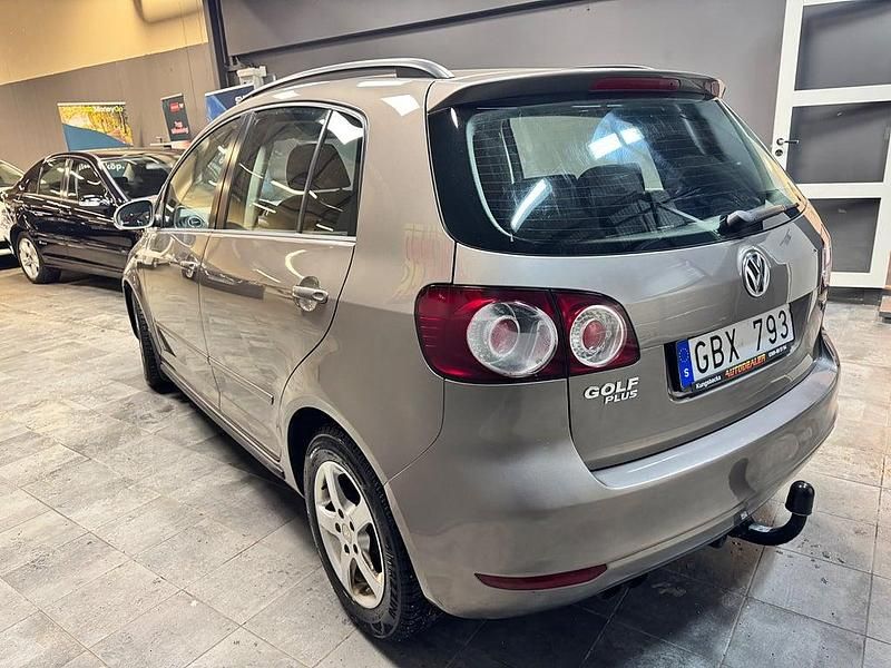 Begagnad VW Golf VI 122 HK (89 kW) 2010 Brun Halvkombi